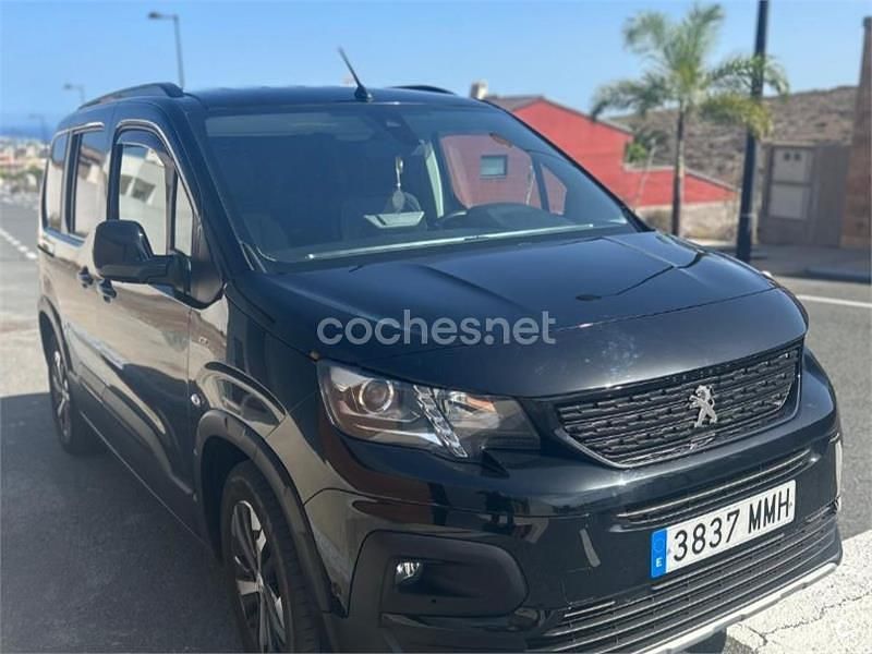 Usado Peugeot Rifter Allure 100 CV (73 kW) 2023 Negro Monovolumen