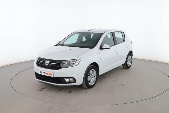 Blanco Usado 2020 Dacia Sandero Comfort Utilitario | 10.399 € (Buen precio) - Imagen 1/3
