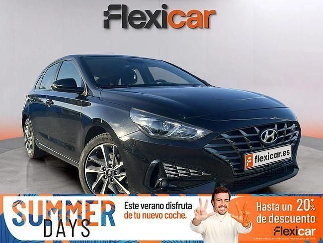 Negro Usado 2023 Hyundai i30 Utilitario | 18.490 € (Un poco caro) - Imagen 1/4