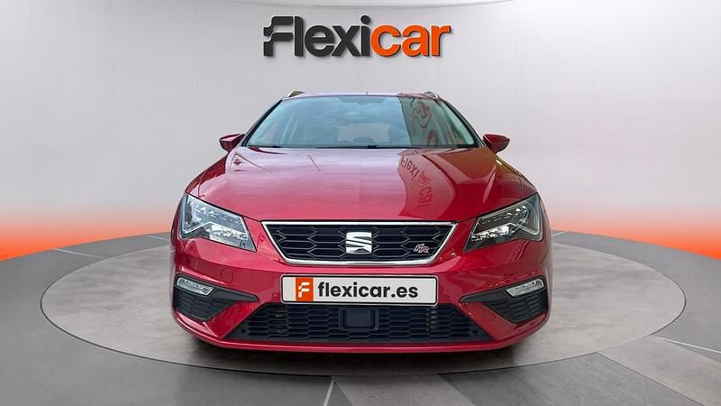 Usado Seat Leon ST FR 190 CV (139 kW) 2019 Rojo Familiar