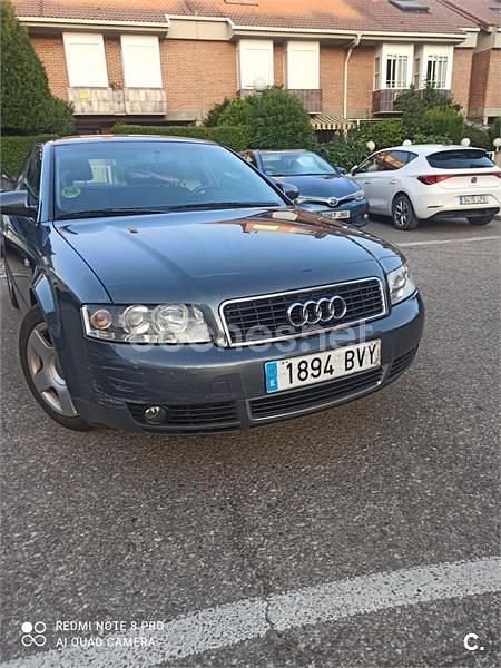 Gris / plata Usado 2001 Audi A4 Familiar | 3000 € (Precio justo) - Imagen 1/4