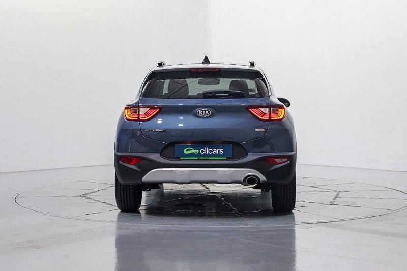 Usado Kia Stonic 100 CV (73 kW) 2019 Azul SUV