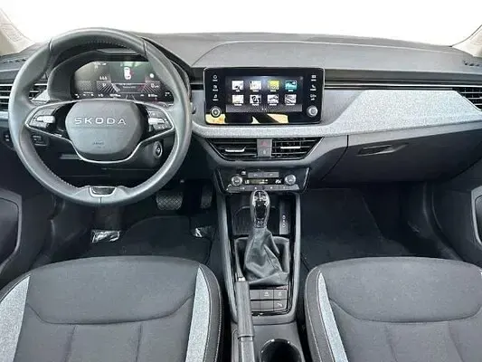Usado Skoda Kamiq Selection 115 CV (84 kW) 2025 Negro SUV
