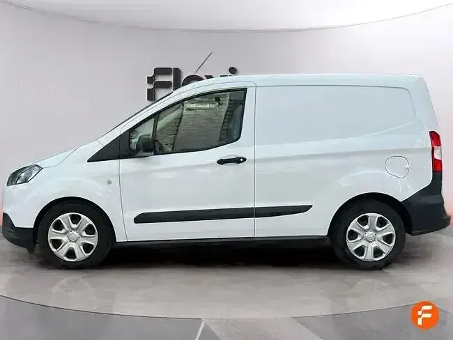 Usado Ford Courier 100 CV (73 kW) 2021 Blanco Monovolumen