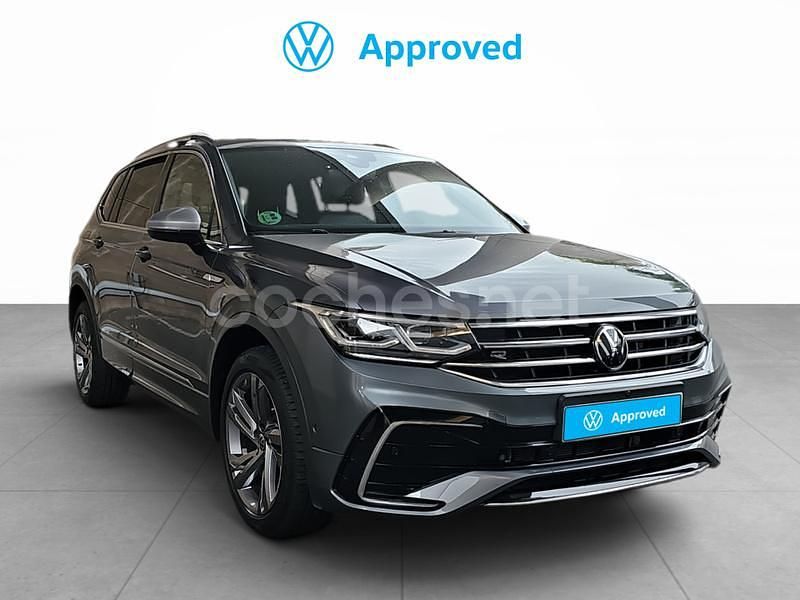 Gris / plata Usado 2024 VW Tiguan Allspace R-line SUV | 46.590 € (Caro) - Imagen 1/4