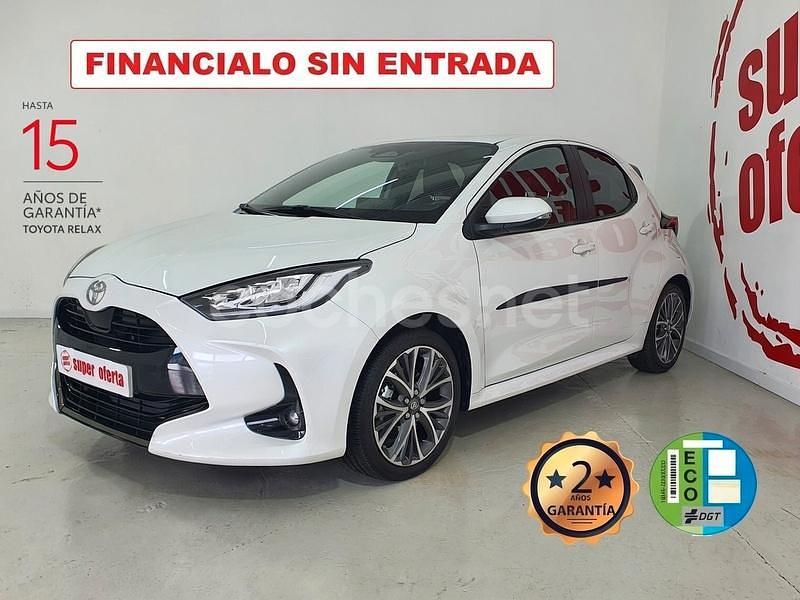 Blanco Usado 2025 Toyota Yaris Hybrid Style Berlina | 23.450 € (Un poco caro) - Imagen 1/4