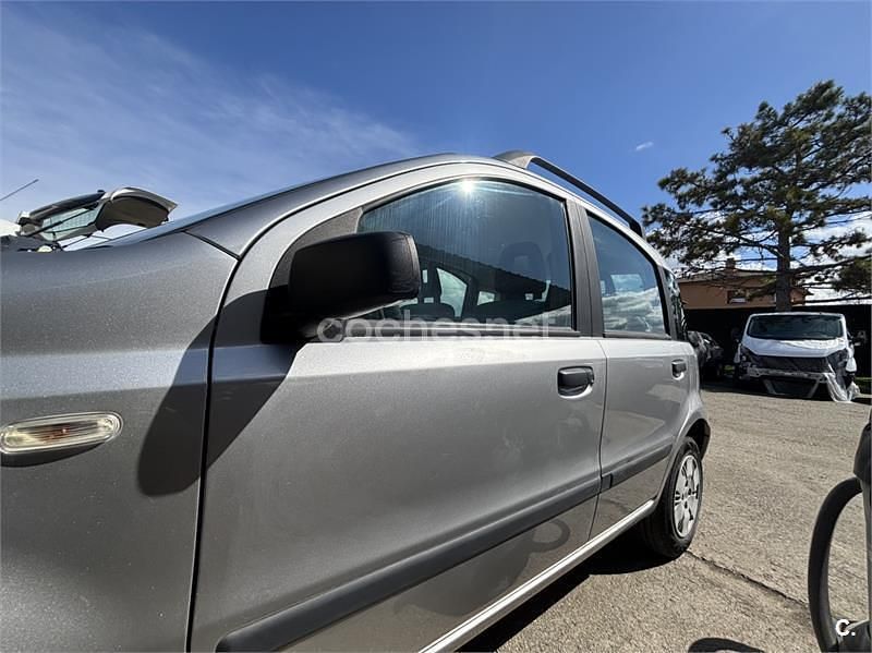 Usado Fiat Panda Dynamic 60 CV (44 kW) 2006 Gris / plata Utilitario