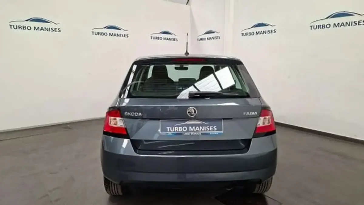 Usado Skoda Fabia Active 95 HP (69 kW) 2018 Cinzento Citadino