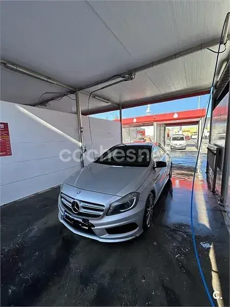 Usado Mercedes A200 AMG line 136 CV (100 kW) 2014 Gris / plata Utilitario