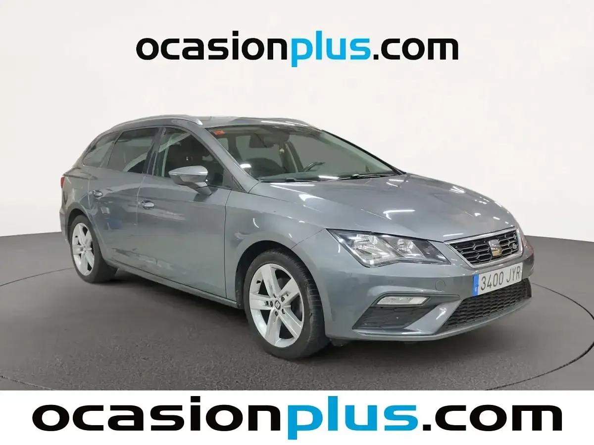 Usado Seat Leon FR 150 CV (110 kW) 2017 Gris Familiar