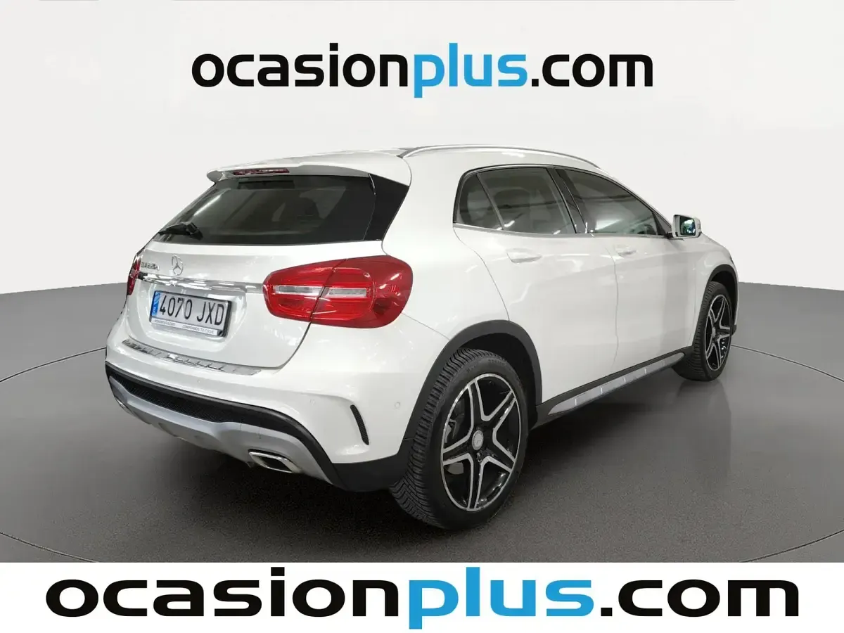 Usado Mercedes GLA220 AMG line 177 CV (130 kW) 2017 Blanco SUV