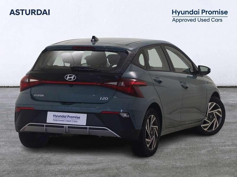 Usado Hyundai i20 101 CV (74 kW) 2024 Verde Utilitario
