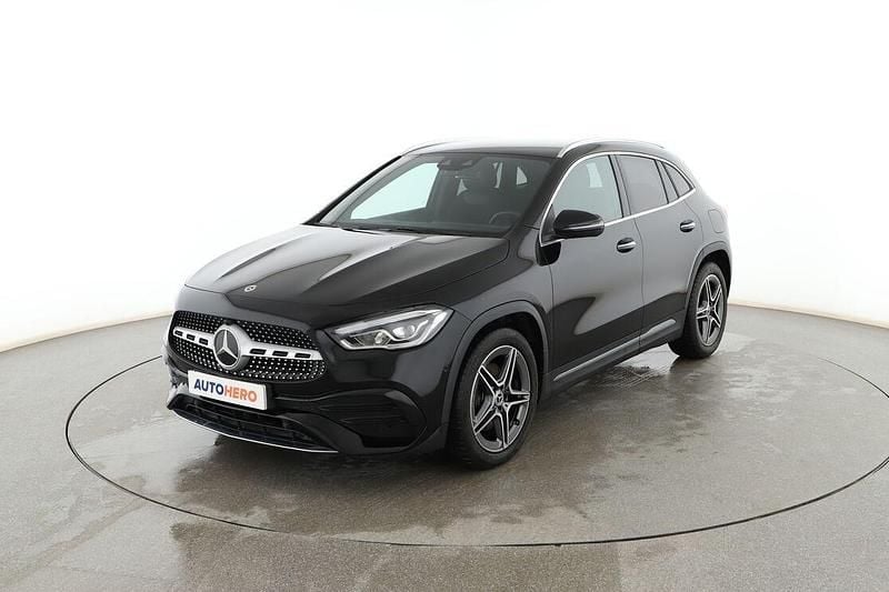 Usado Mercedes GLA200 AMG line 150 CV (110 kW) 2021 Negro SUV