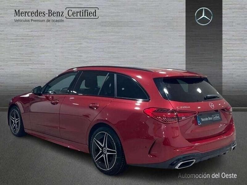 Usado Mercedes C220 203 CV (149 kW) 2024 Rojo Familiar