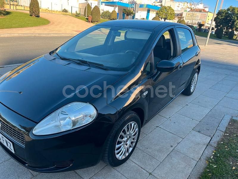 Usado Fiat Grande Punto Active 90 CV (66 kW) 2007 Negro Utilitario