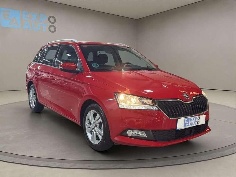 Rojo Usado 2021 Skoda Fabia Ambition Familiar | 11.975 € (Buen precio) - Imagen 1/4