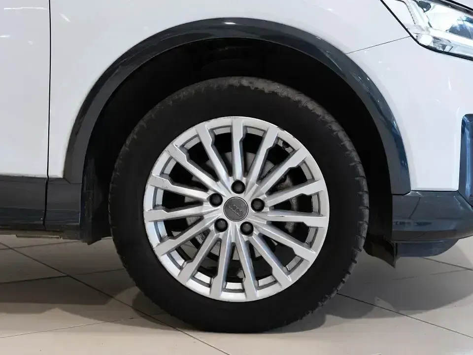 Usado Audi Q2 Design 116 CV (85 kW) 2019 Blanco SUV