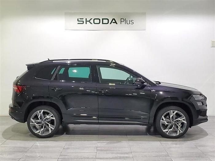 Usado Skoda Karoq SportLine 150 CV (110 kW) 2025 Negro SUV