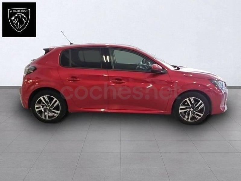 Usado Peugeot 208 Allure 100 CV (73 kW) 2021 Rojo Utilitario