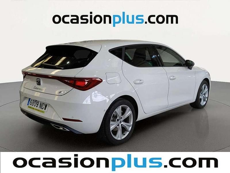 Usado Seat Leon FR 150 CV (110 kW) 2025 Blanco Utilitario