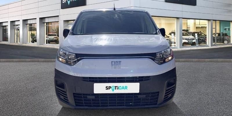 Usado Fiat Doblò S 102 CV (75 kW) 2023 Blanco Monovolumen