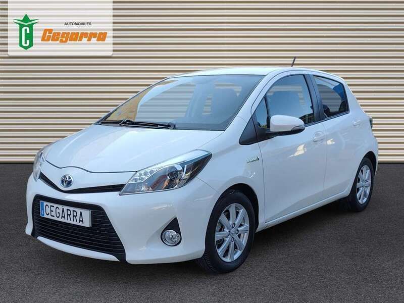 Blanco Usado 2012 Toyota Yaris Hybrid Active Berlina | 10.500 € (Precio justo) - Imagen 1/4