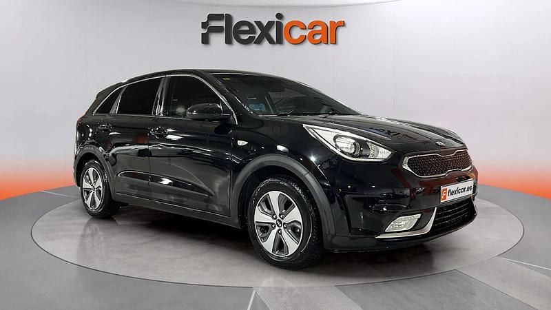 Usado Kia Niro 141 CV (103 kW) 2018 Negro SUV