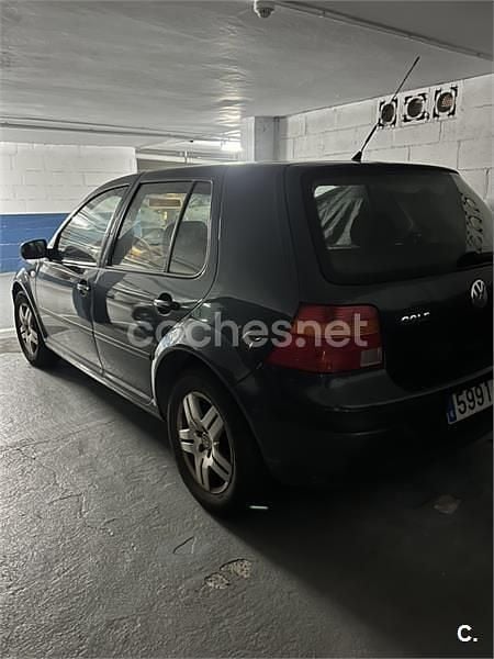 Usado VW Golf IV Conceptline 105 CV (77 kW) 2002 Gris / plata Berlina