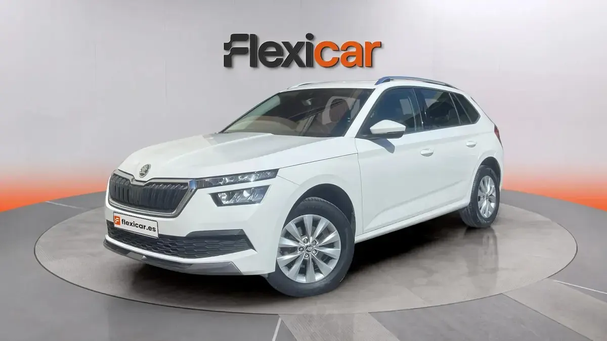 Usado Skoda Kamiq Active 95 CV (69 kW) 2021 Blanco SUV