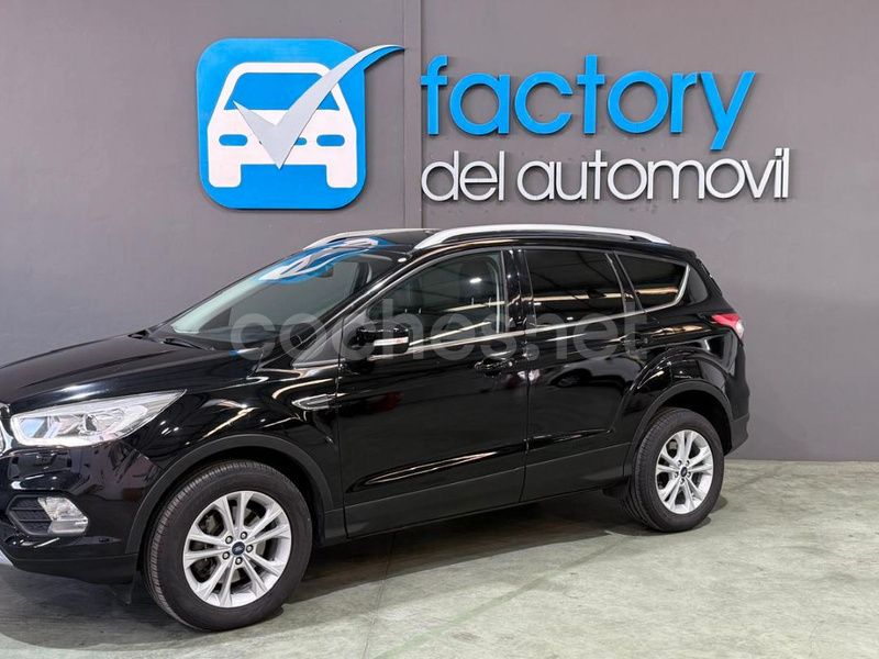 Usado Ford Kuga Titanium 120 CV (88 kW) 2017 Negro SUV