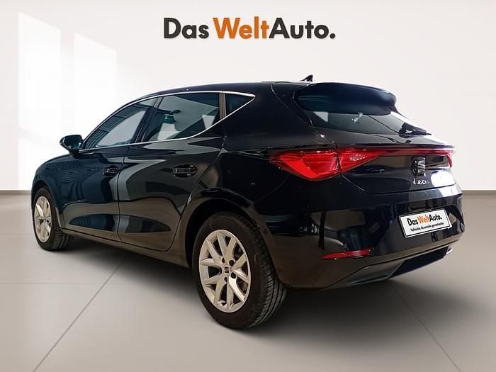 Usado Seat Leon Style 116 CV (85 kW) 2025 Negro