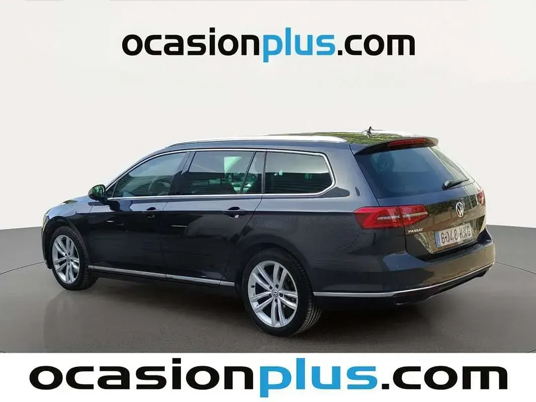 Usado VW Passat Sport 150 CV (110 kW) 2019 Gris Familiar