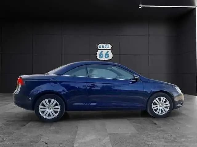 Używany VW Eos 122 KM (89 kW) 2008 Niebieski Kabriolet
