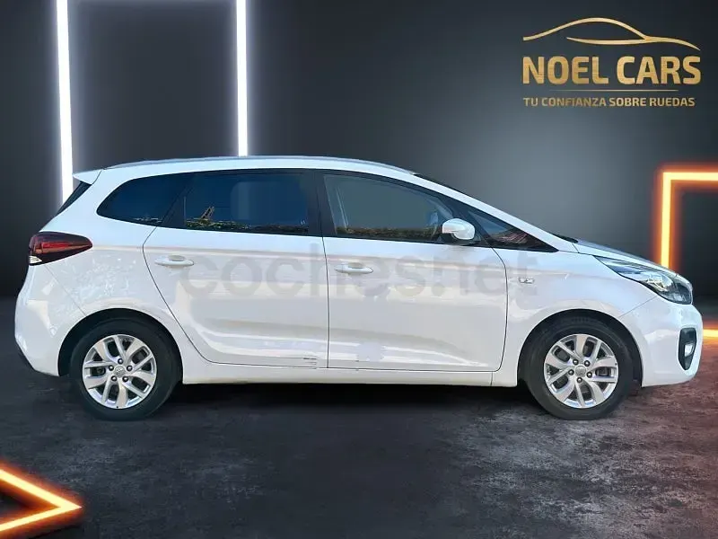 Usado Kia Carens 115 CV (84 kW) 2017 Blanco Monovolumen