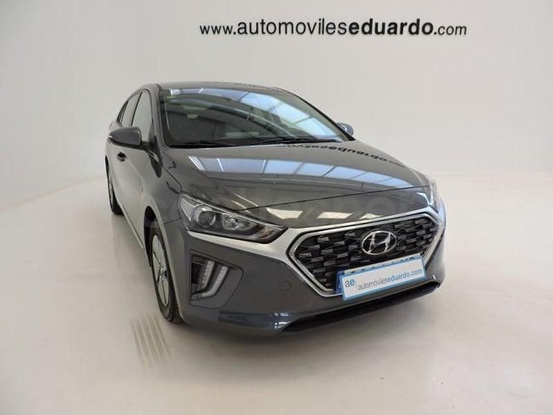 Usado Hyundai Ioniq 141 CV (103 kW) 2020 Gris / plata Utilitario