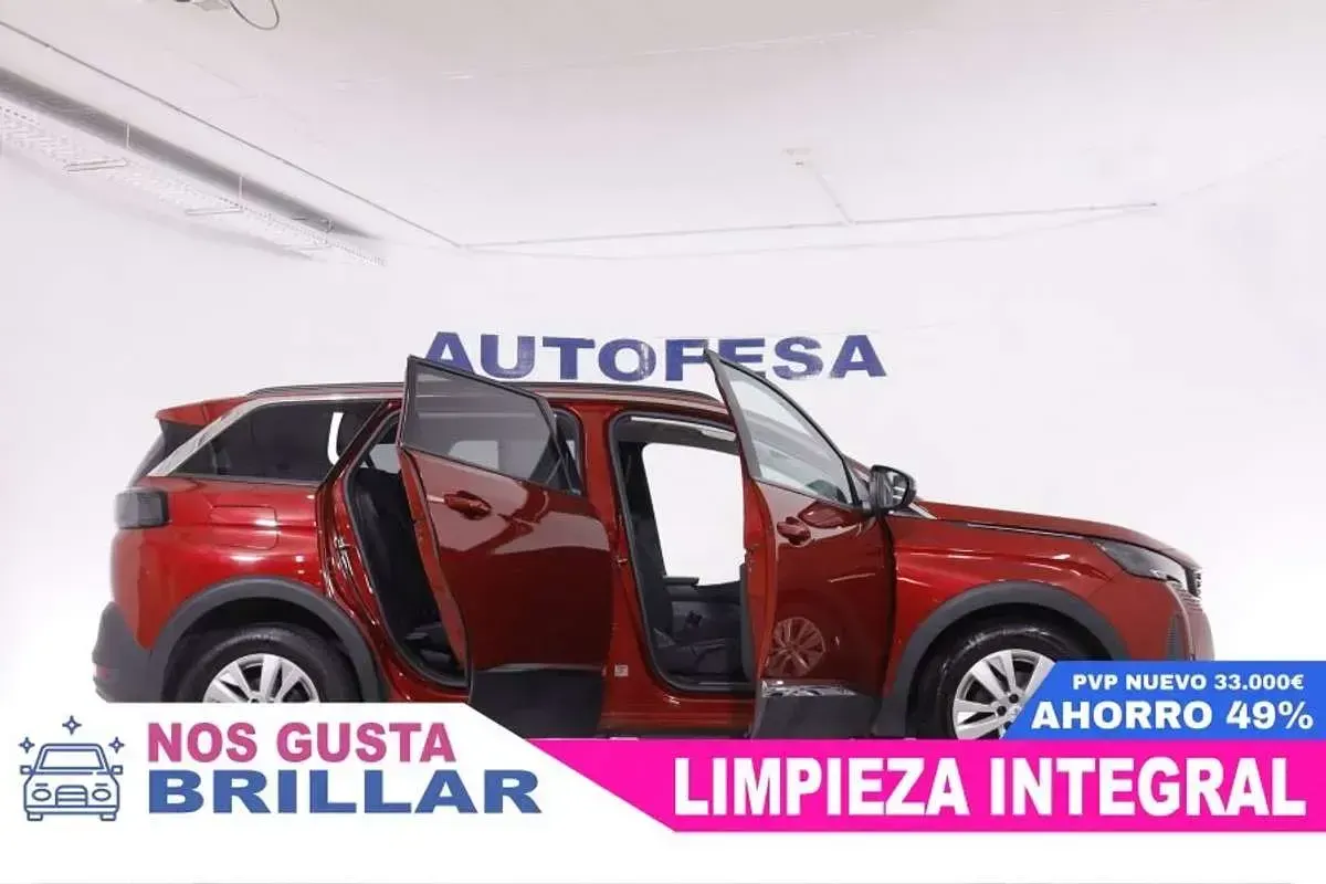Usado Peugeot 5008 Style 131 CV (96 kW) 2021 Burdeos SUV