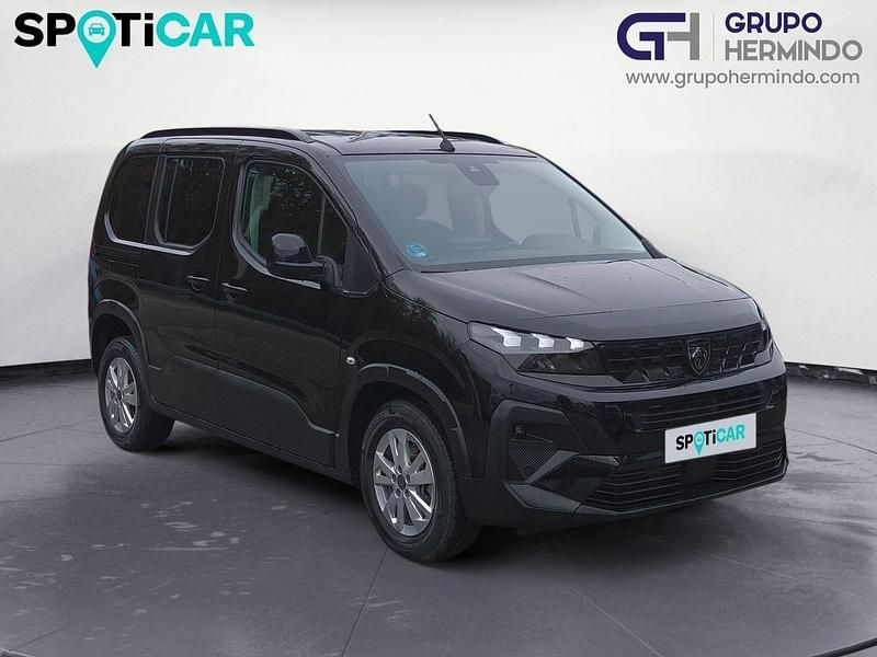 Usado Peugeot Rifter Allure 100 CV (73 kW) 2024 Negro Monovolumen