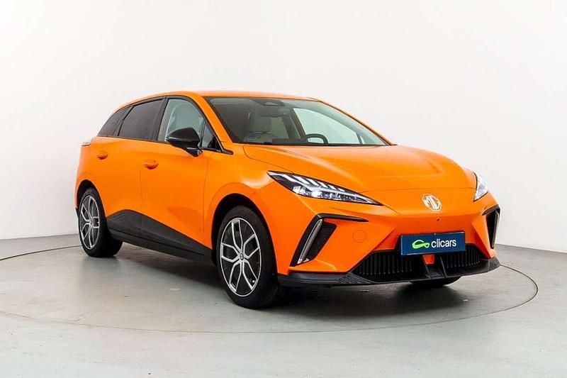 Usado MG MG4 EV Luxury 150 kW (204 CV) 2024 Naranja Utilitario