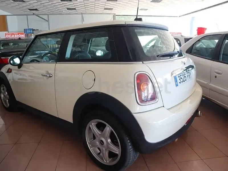 Usado Mini Cooper D 110 CV (80 kW) 2008 Blanco Utilitario