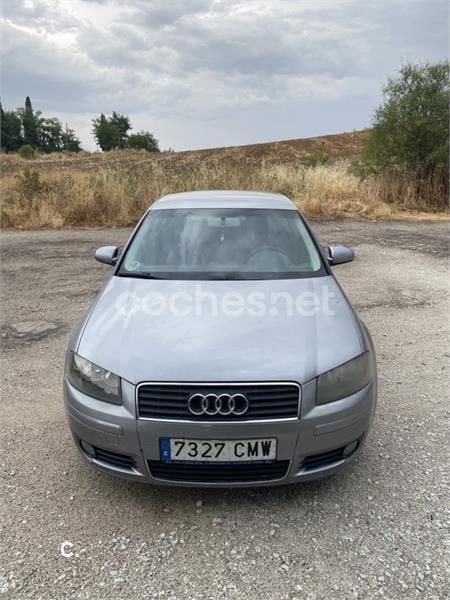 Gris / plata Usado 2003 Audi A3 Ambition Berlina | 4400 € (Precio justo) - Imagen 1/4