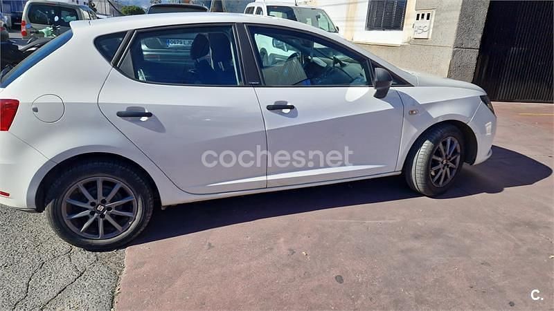Usado Seat Ibiza I-Tech 70 CV (51 kW) 2015 Blanco Berlina