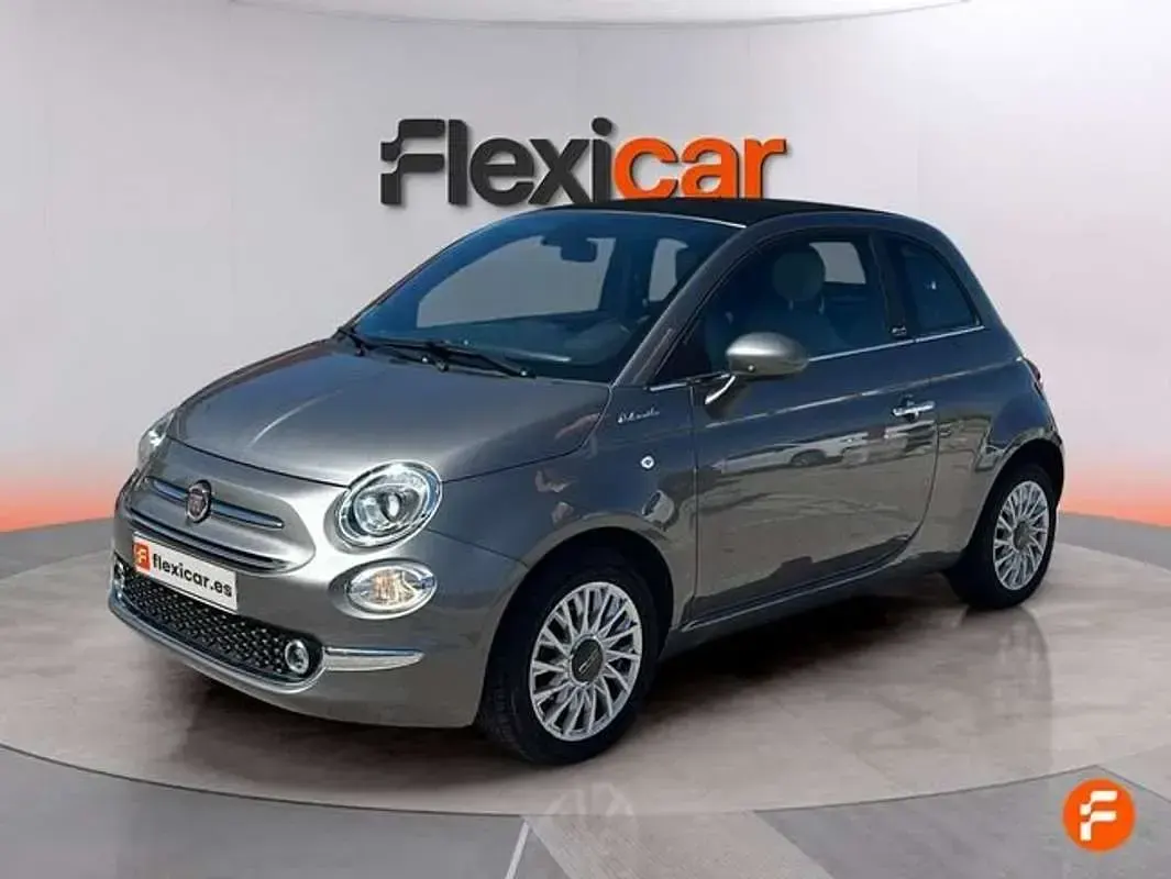 Usado Fiat 500 Dolcevita 71 CV (52 kW) 2023 Gris Descapotable