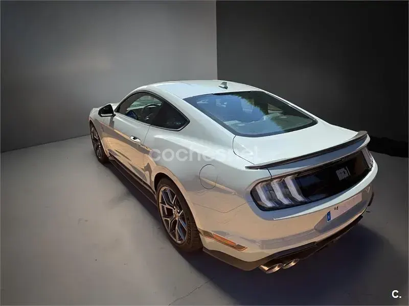 Usado Ford Mustang 459 CV (337 kW) 2022 Gris / plata Coupe