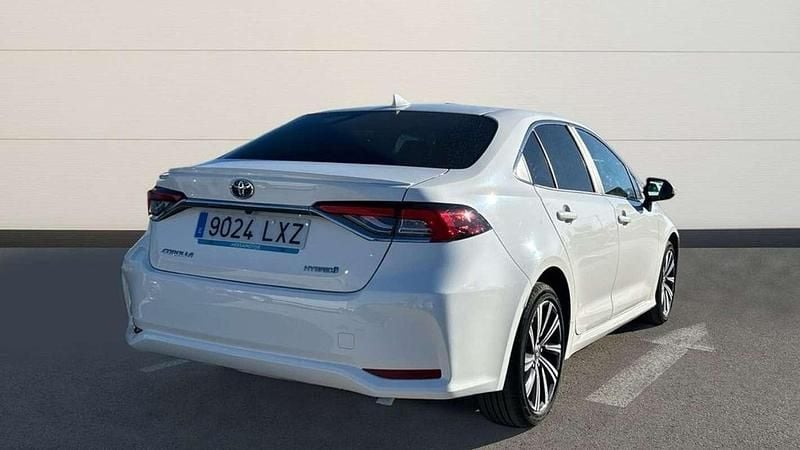 Usado Toyota Corolla Style 122 CV (89 kW) 2022 Blanco Berlina