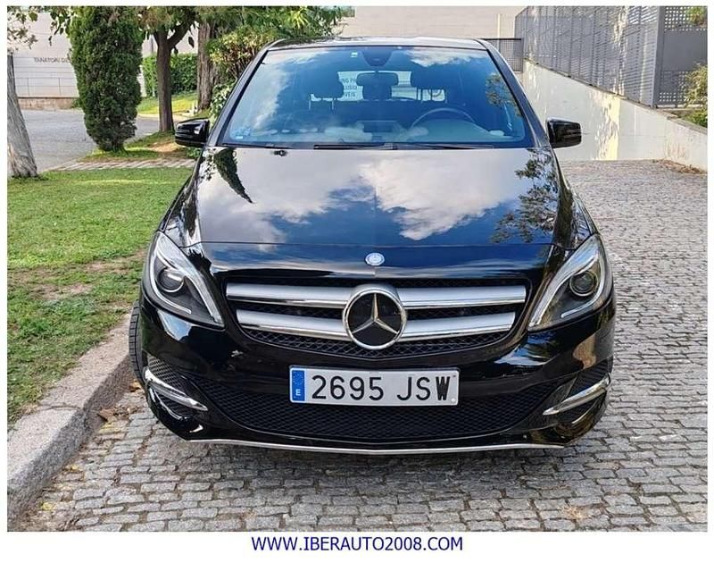 Usado Mercedes B250e 131 kW (179 CV) 2016 Negro Monovolumen