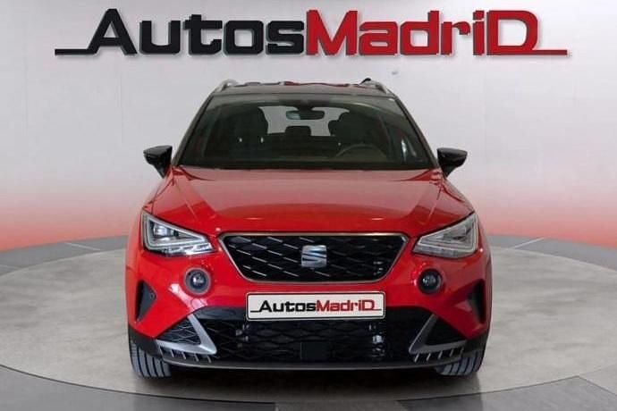 Usado Seat Arona FR 110 CV (80 kW) 2024 Negro SUV