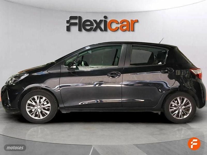 Usado Toyota Yaris Edition 111 CV (81 kW) 2019 Negro Berlina