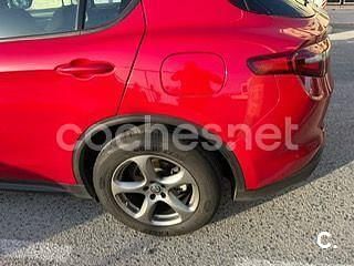 Usado Alfa Romeo Stelvio 150 CV (110 kW) 2017 Rojo SUV