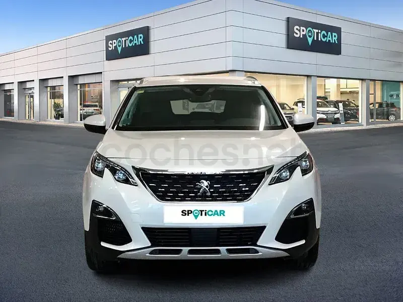 Usado Peugeot 3008 Allure 120 CV (88 kW) 2018 Blanco SUV