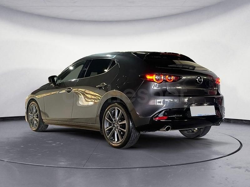 Usado Mazda 3 122 CV (89 kW) 2023 Gris / plata Berlina